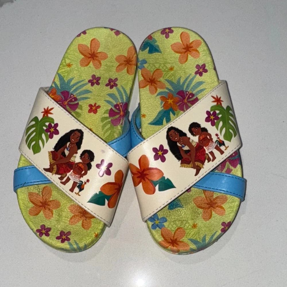 Disney Moana Girls Slides 11/12
